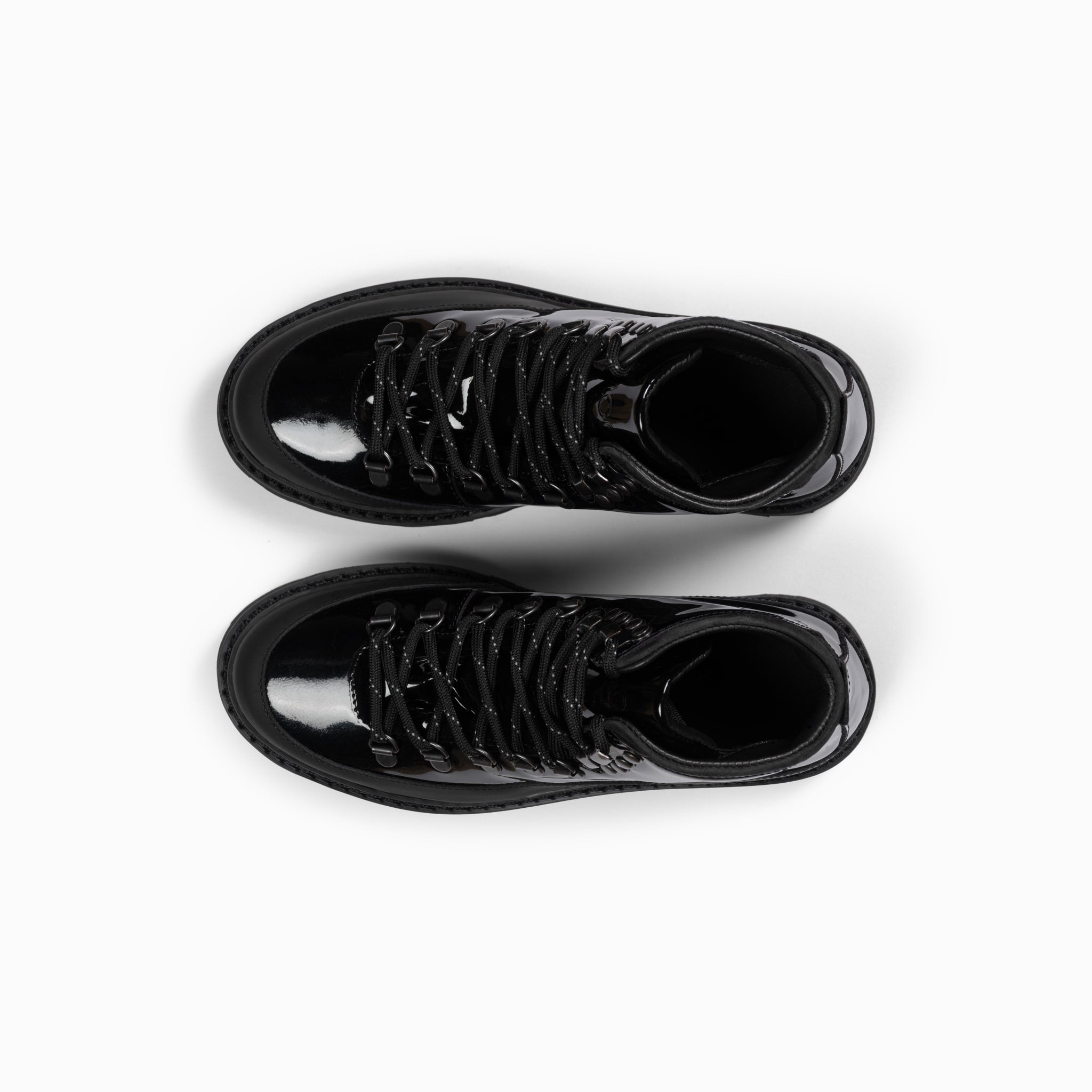 Core Cap - Patent Leather - Black - Woman – handcrafted by mono made in Portugal