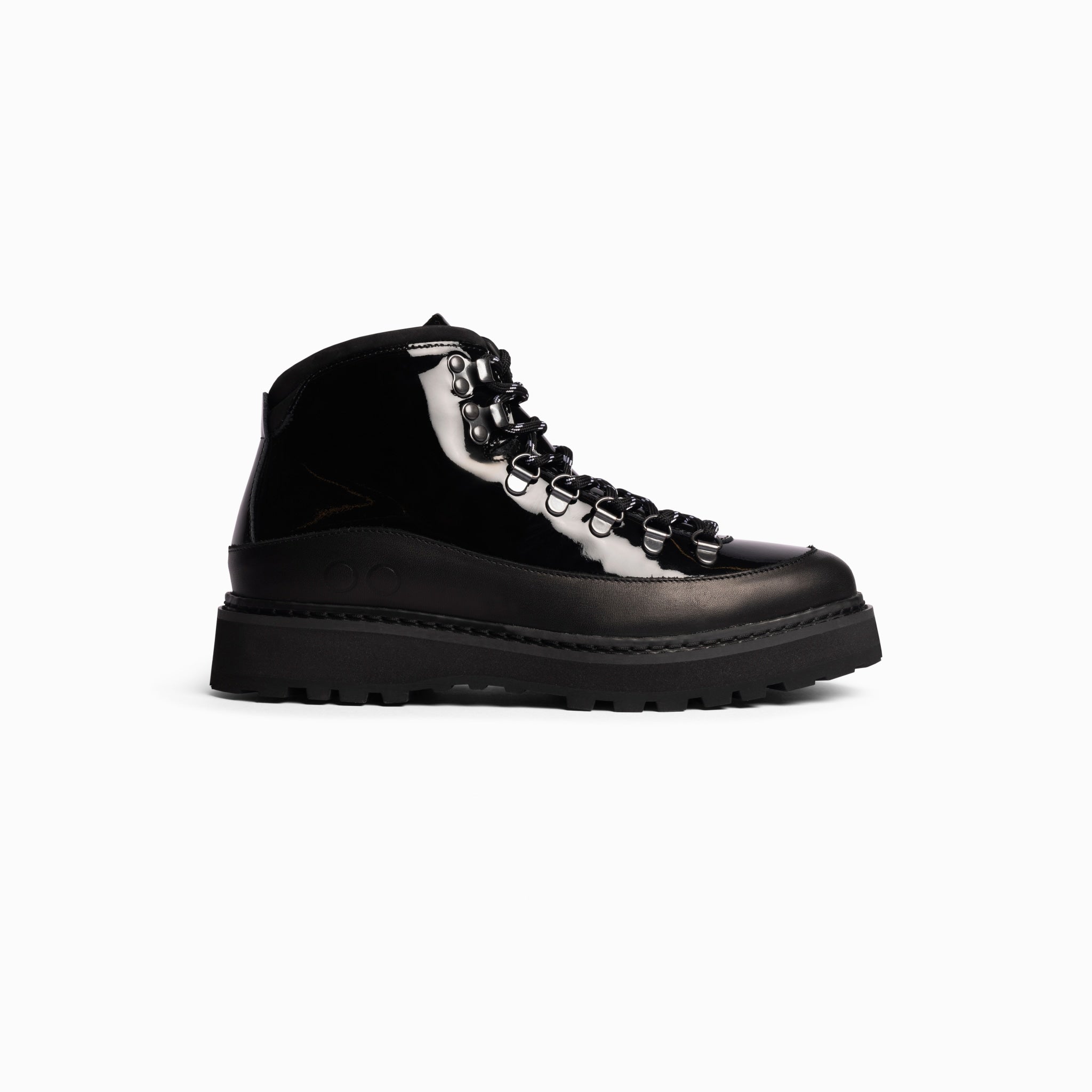 Core Cap Patent - Black - Woman – handcrafted by mono made in Portugal