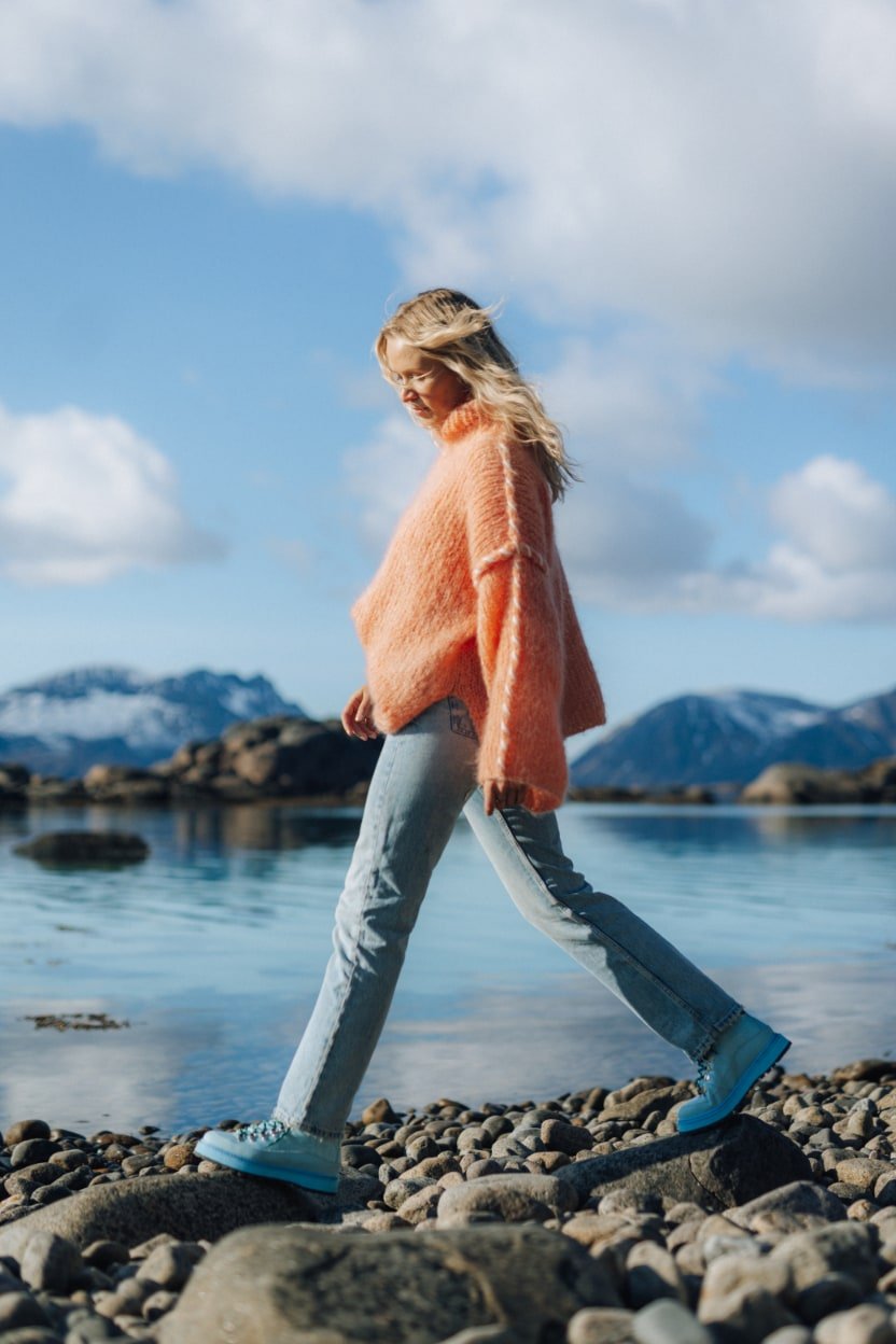 Core Cap - Patent Leather - Light Blue - Woman – handcrafted Core Cap by mono made in Portugal